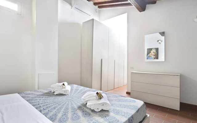 Short-let Florence Apartment Parione