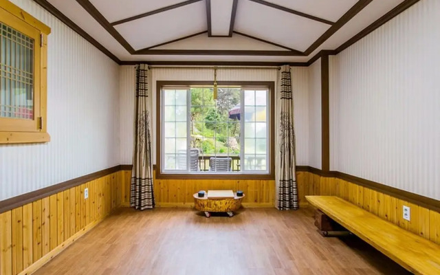 Yeongwol Deulkkotsanjang Pension