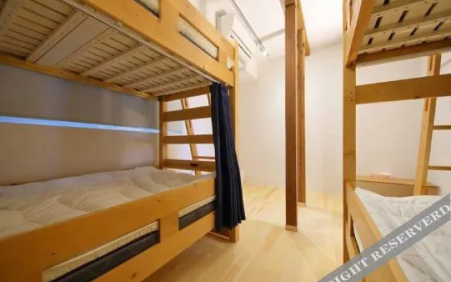 Raku Hostel Osaka