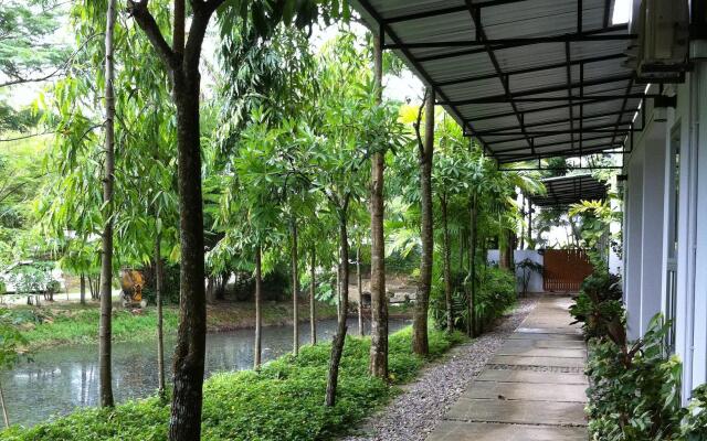 Apartment Chaofa West On The Pond