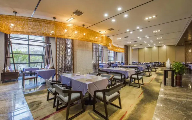 Weishui Holiday Inn