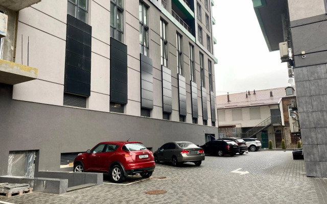 Modern Classic 2 bedroom apartment near Most City