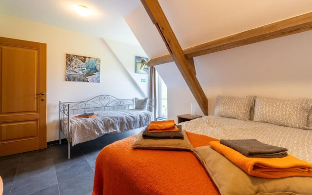 Comfortable Group Home With Large Garden