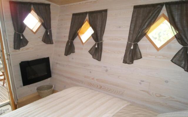 Les Cabanes de Gros Bois