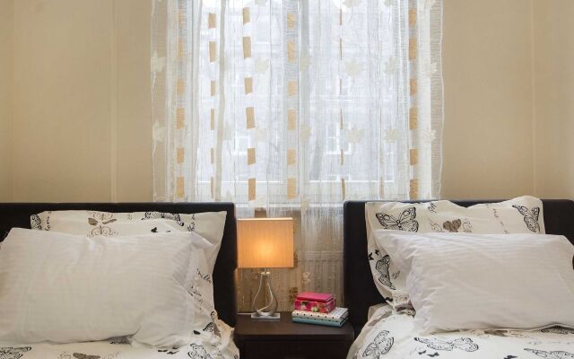 White Lions- Hotel Apartments