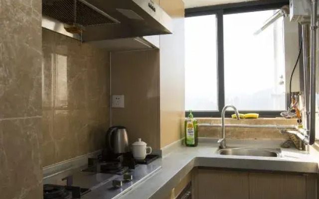 Fanxi Serviced Apartment (Shenzhen Meilin Zhuoyuecheng Branch 2)