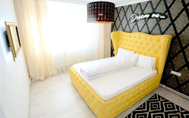 SOHO Apartment near CERONAV