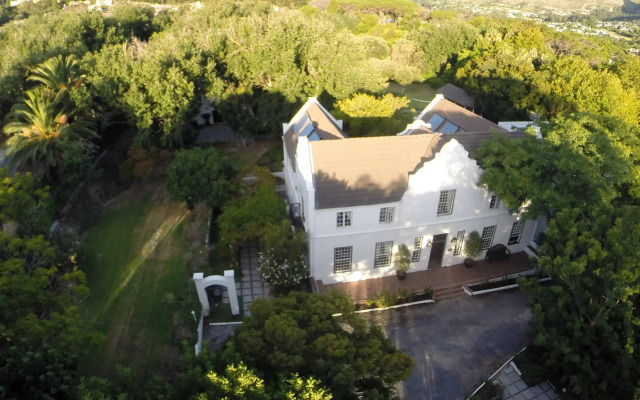 Riverside Boutique Hotel
