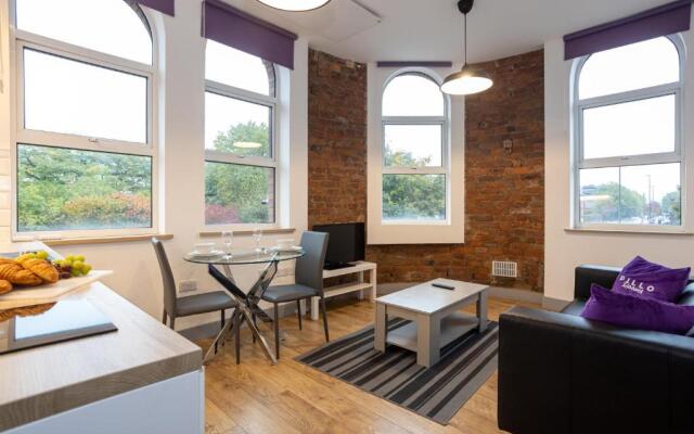 Pillo Rooms Serviced Apartments- Salford