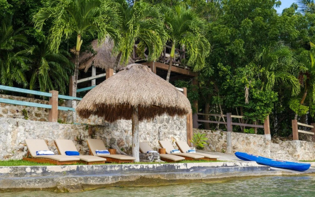 Villa Santuario Lake Front Oasis