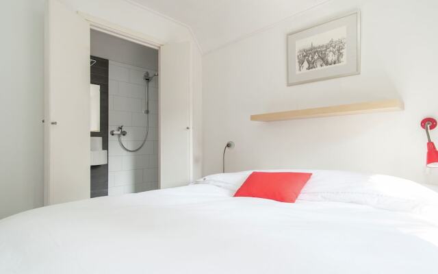 Romantic holiday home in Bergen North Holland with terrace