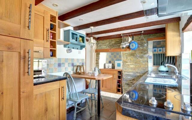 Authentic Holiday Home in Penrose near Beach