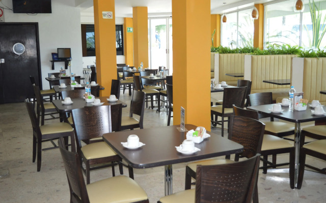 Hotel Jardin Real
