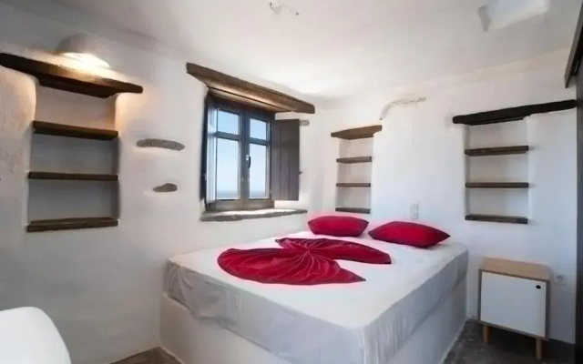 Aspro Paros Villa for 6-7
