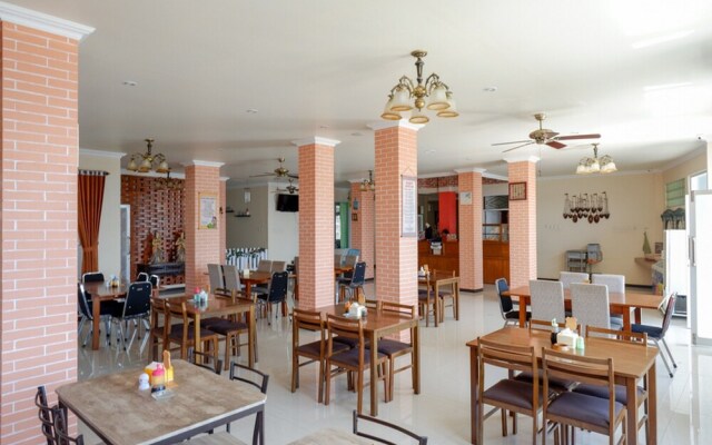 RedDoorz Plus Syariah @ Hotel Boulevard Luwuk