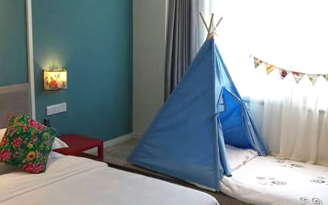 Cloud Hotel