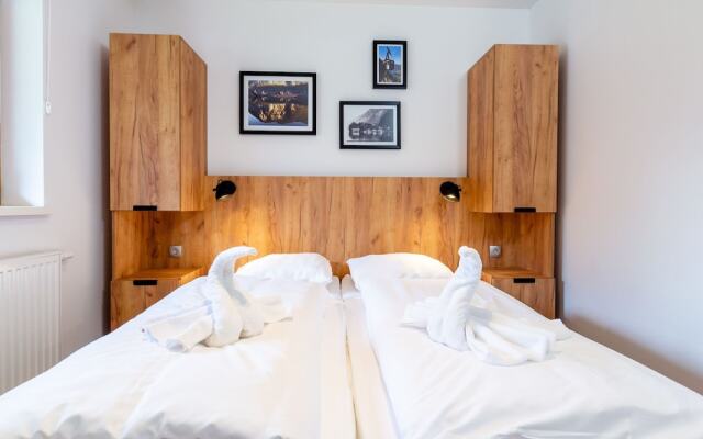 Luxury Chalet in Obertraun With Pool