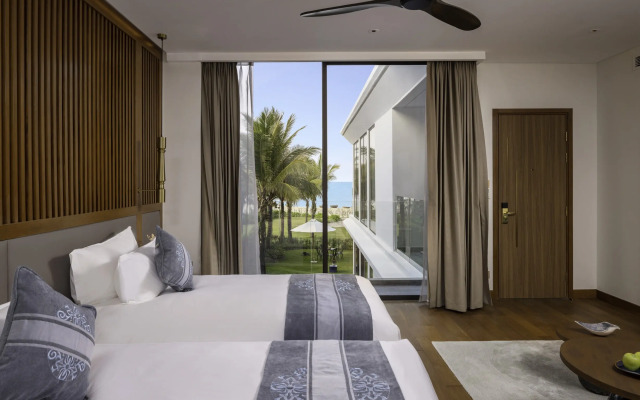Wyndham Hoi An Royal Beachfront Resort & Villas