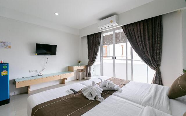 Ruan Plaisoi Apartment by ZUZU