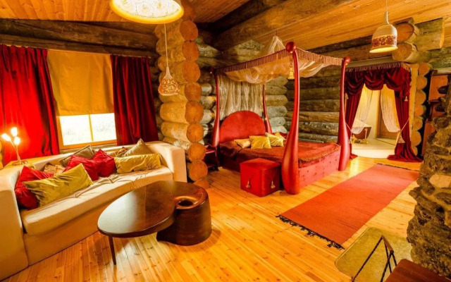 Kakslauttanen Arctic Resort