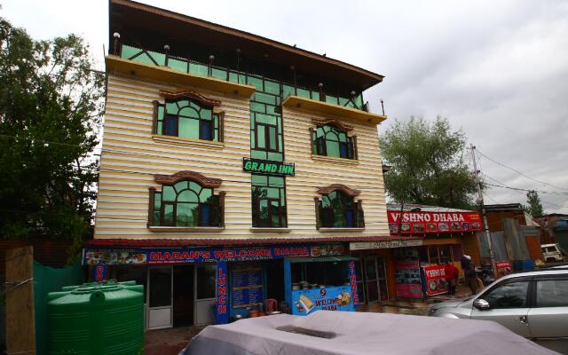 OYO 37706 Hotel Grand Inn