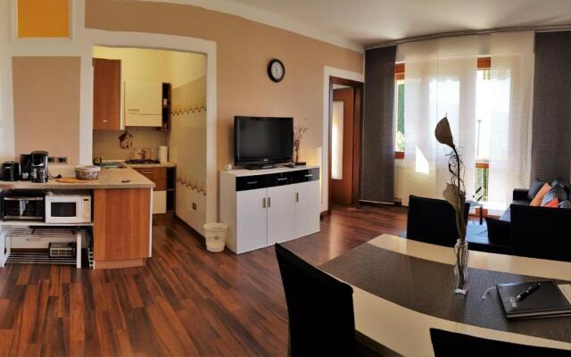 Appartamento Tobias 201 La Portella by Gardadomusmea