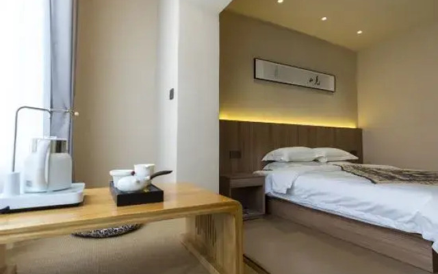 Hongxin Business Hotel