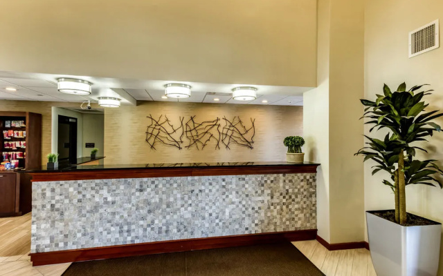 Holiday Inn Express & Suites Cedar Falls - Waterloo by IHG