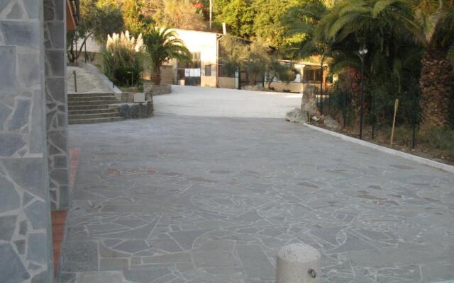 Air B&B Pleasant Moments