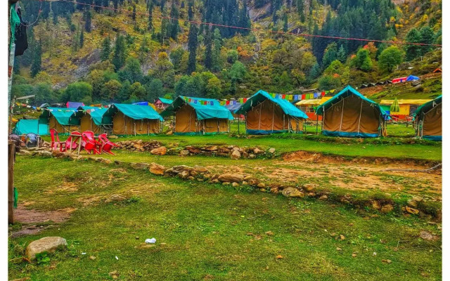 Kheerganga Hike Camps