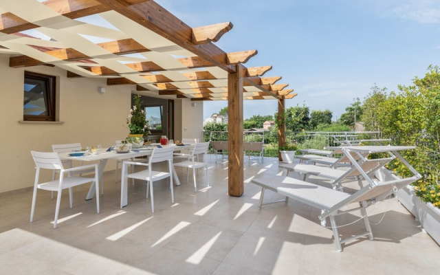 LeMoon Holiday Home Terrace & NETFLIX