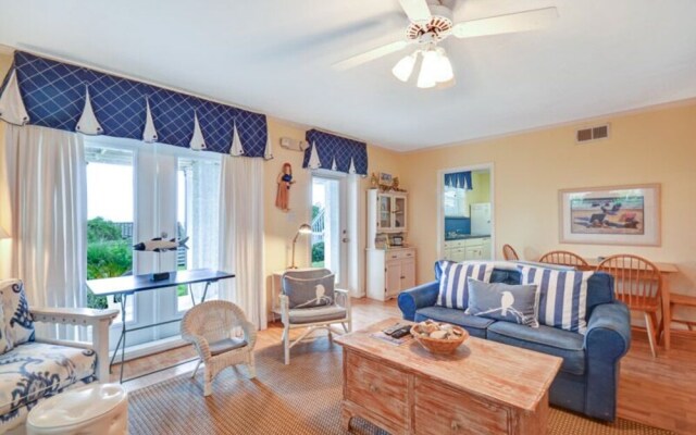 Dog Friendly Ground Level Duplex by RedAwning