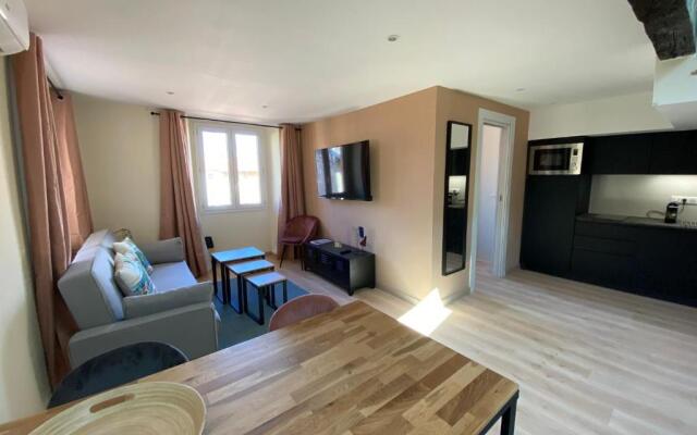 06A2 - Cœur du Vieux Nice bel appartement moderne rénové