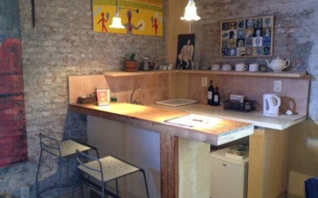 Colonia Suite Apartments