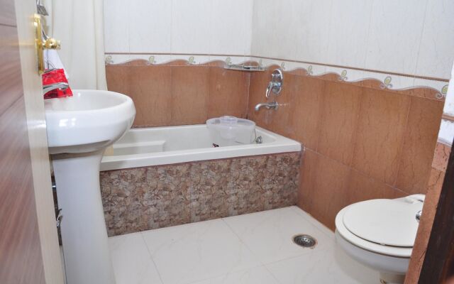 OYO 2042 Hotel New ss Residency