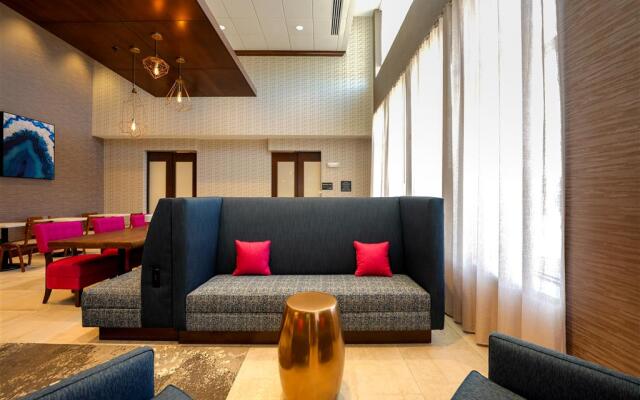 Hampton Inn & Suites Aurora South Denver