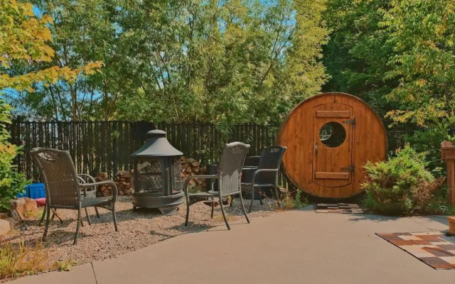 Executive Double 26 - Stunning Luxury log Home With hot tub Sauna Heated Pool