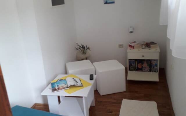 Studio Apartment Maya