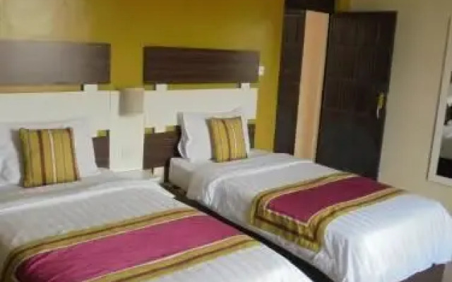 Magharibi Suites Hotel