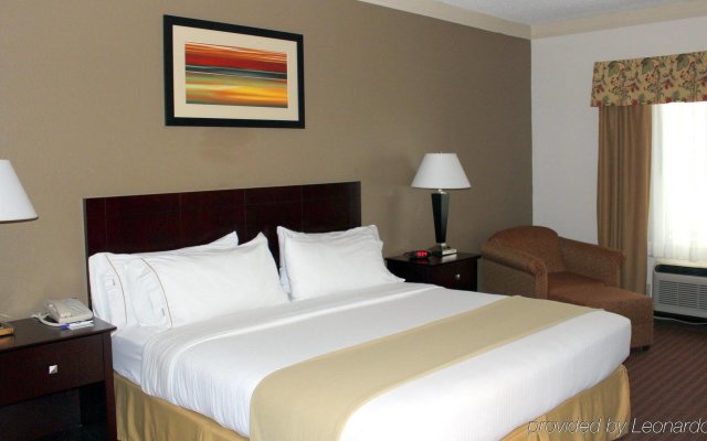 Holiday Inn Express & Suites Plainview, an IHG Hotel