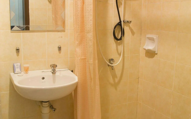 Suria Service Apartment Hotel