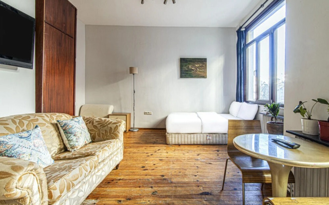 Vibrant Flat With Excellent Location in Beyoglu