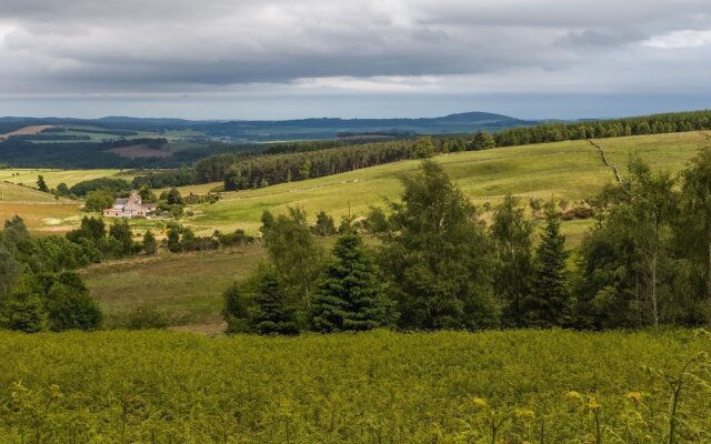 Quaint Holiday Home in Inverurie near Castle Fraser