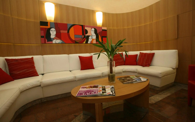 Le Petit Hotel