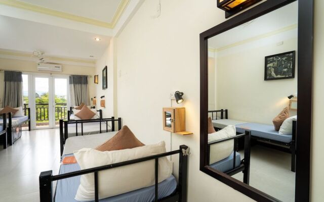 Cococha Hostel  Pool Club Adult Only