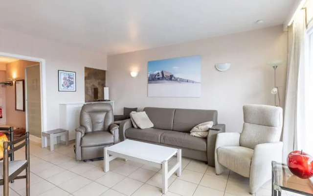 Apartment in Middelkerke Near Sandy Beach