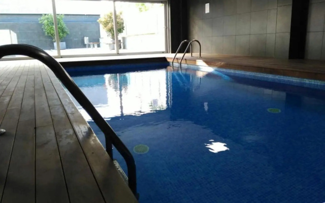 Stylish Flat, 2 Bathrooms And Swimmigpool!!