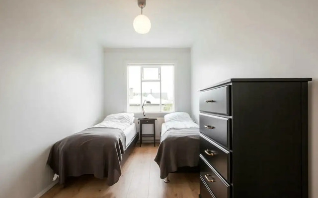 Thomsen Apartments
