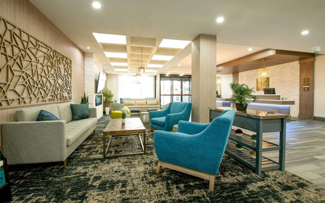 Comfort Suites Oil Center