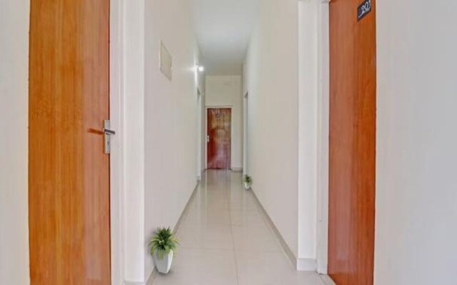 Fabexpress Majestic Abode Inn